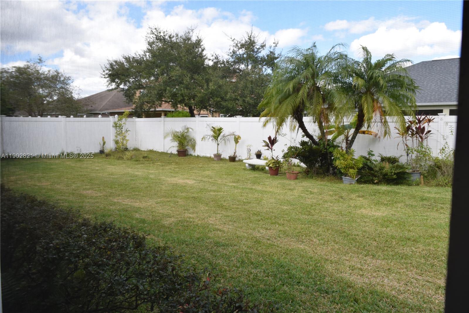 CYPRESS LAKES - Residential