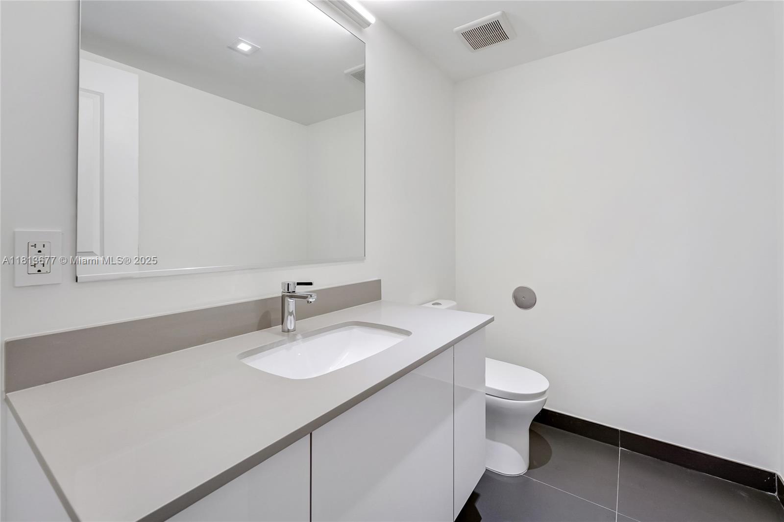 CANVAS CONDO - Residential