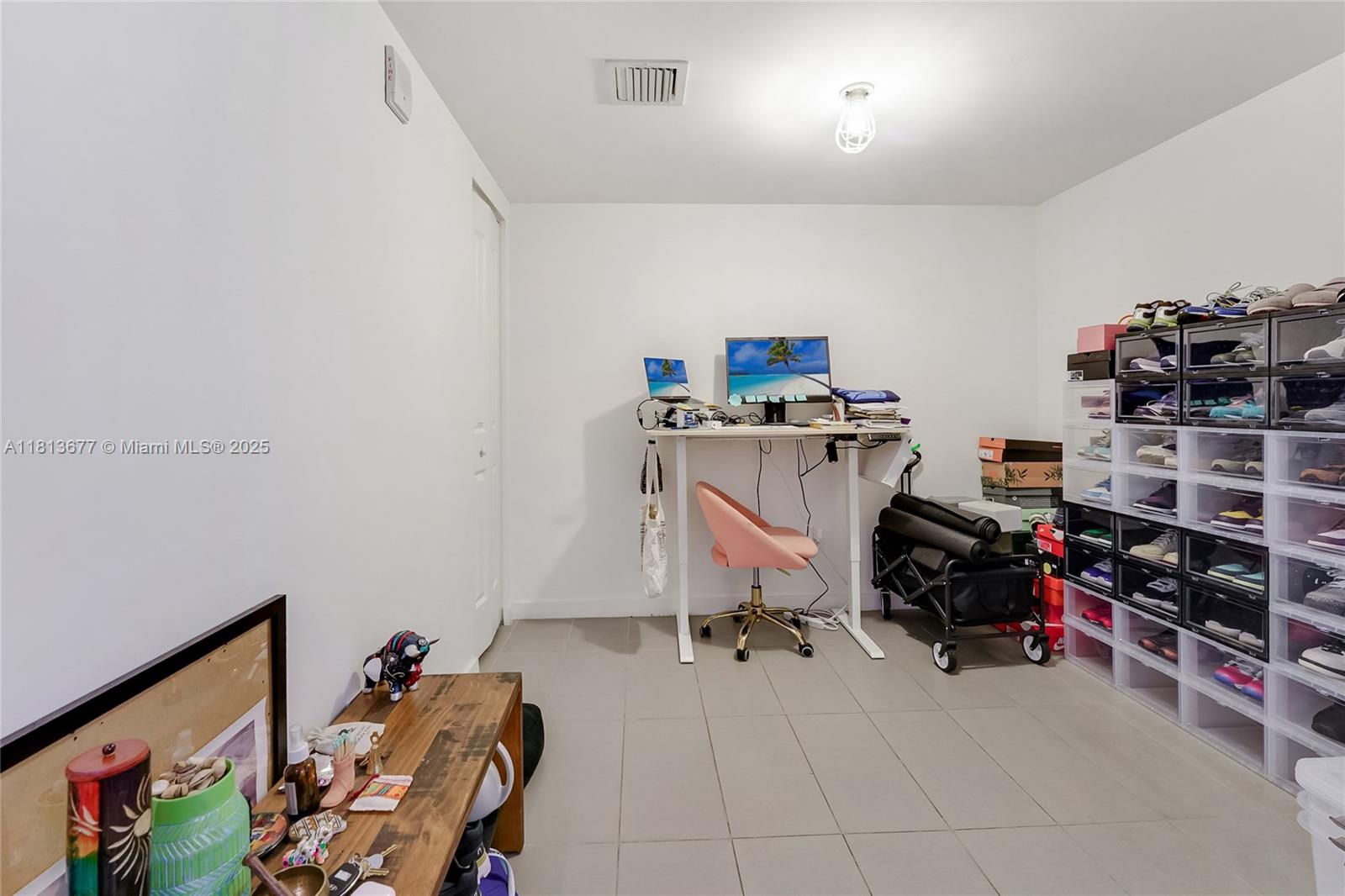 CANVAS CONDO - Residential