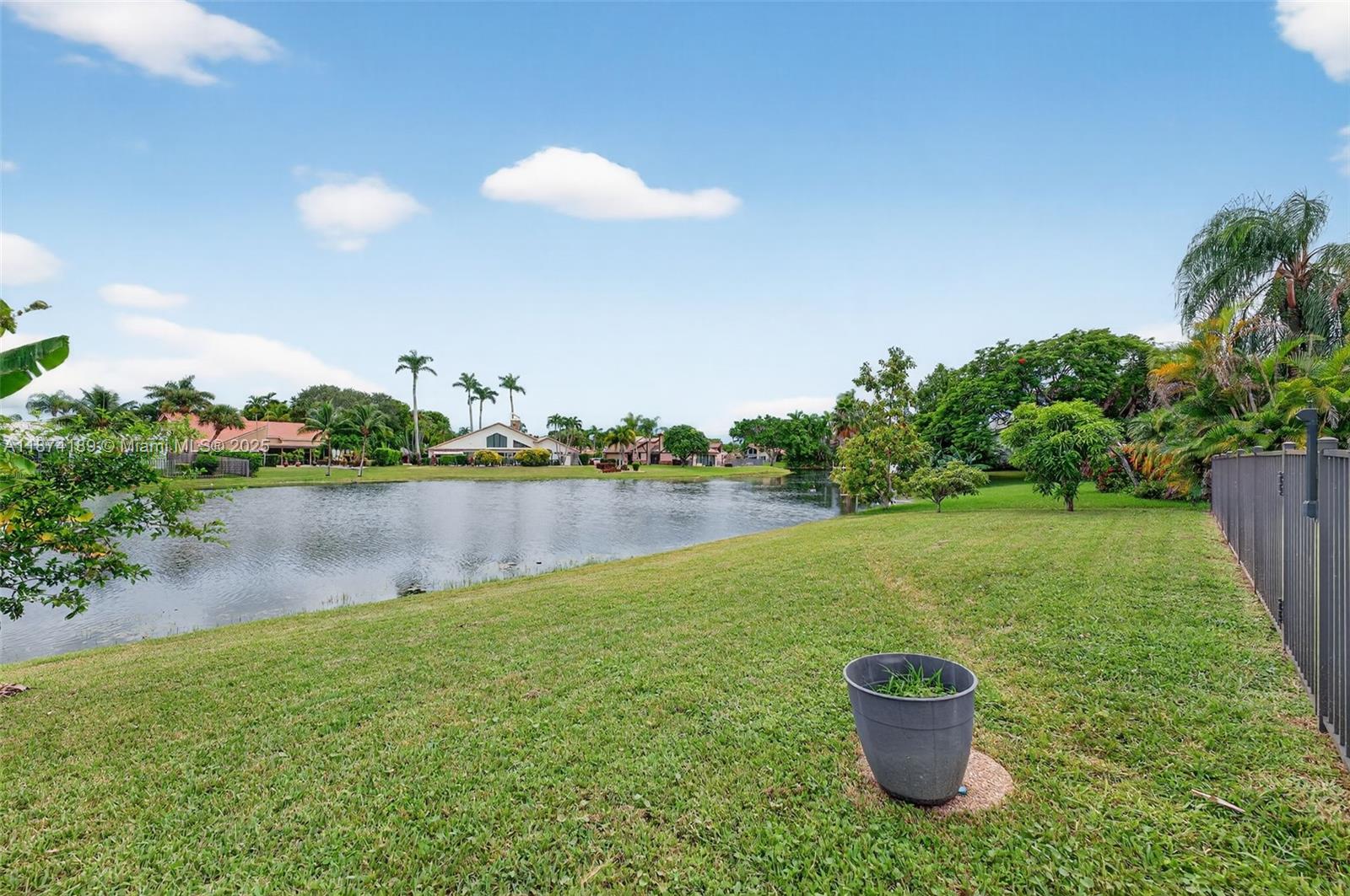 CYPRESS GLEN - Residential