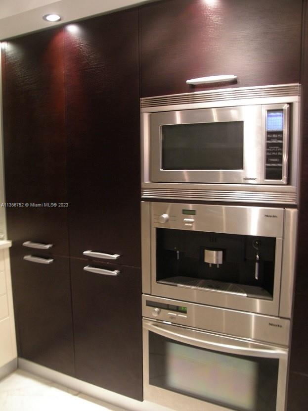 Photo 5 of 12 of 5151 Collins Ave 736 condo
