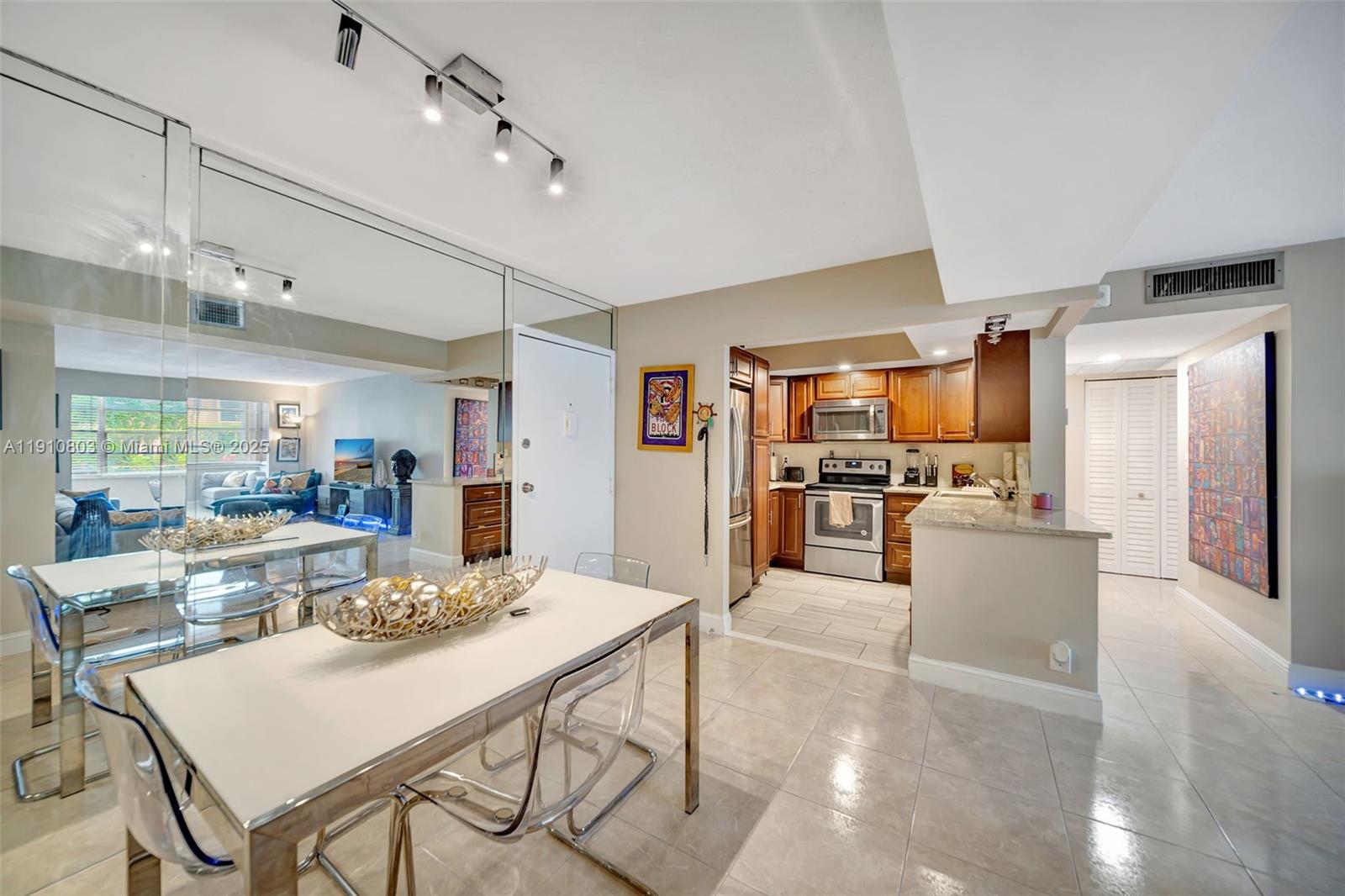 PLANTATION PLACE CONDO - Residential