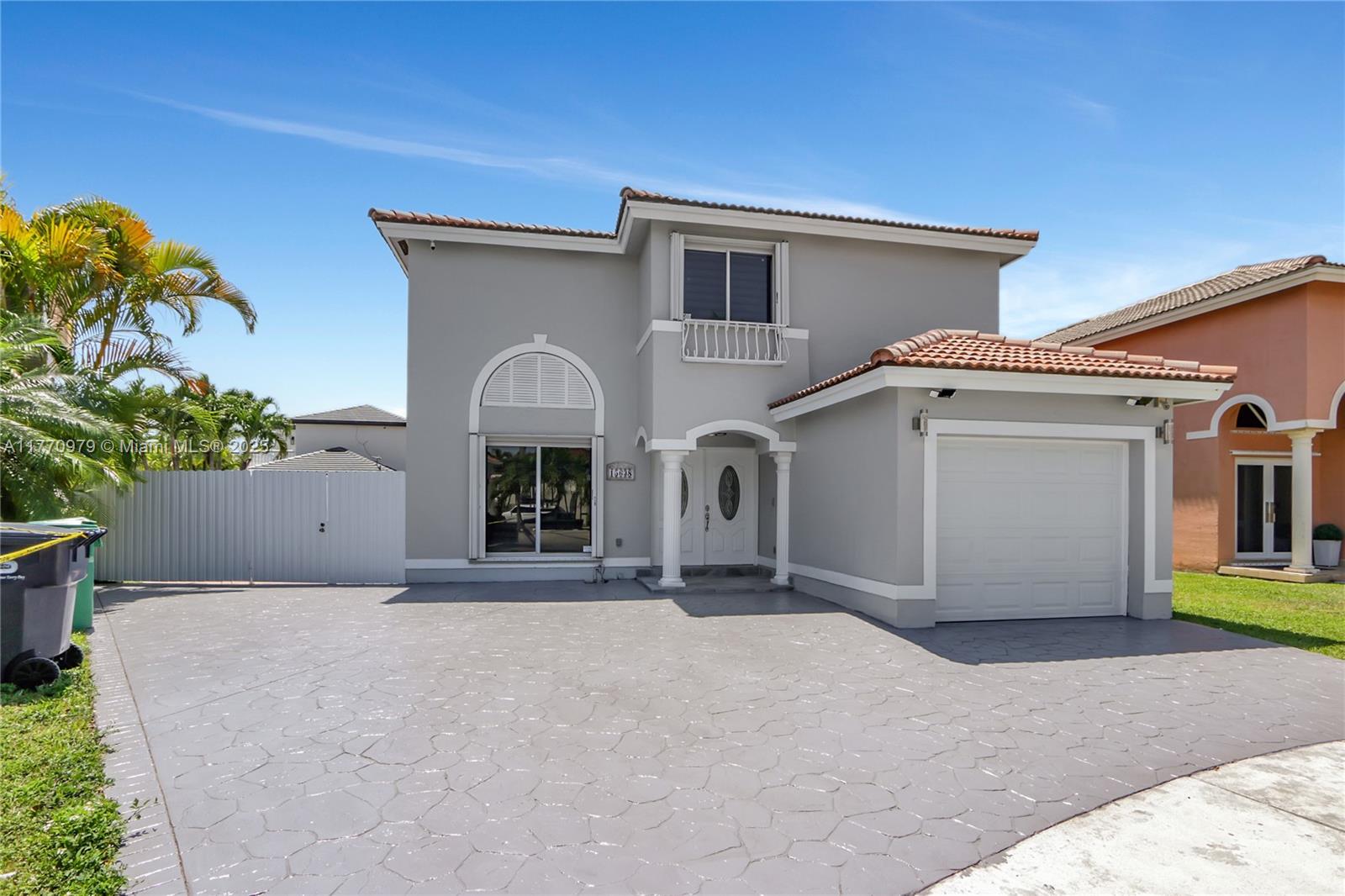 15638 Sw 91st Ln, Miami, Broward County, Florida - 4 Bedrooms  
3 Bathrooms - 