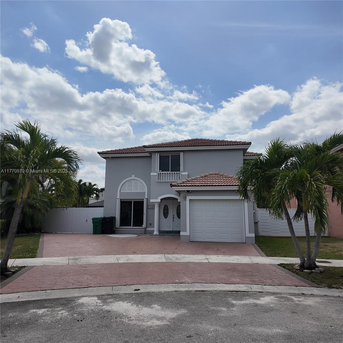 15638 Sw 91st Ln, Miami, Broward County, Florida - 4 Bedrooms  
3 Bathrooms - 