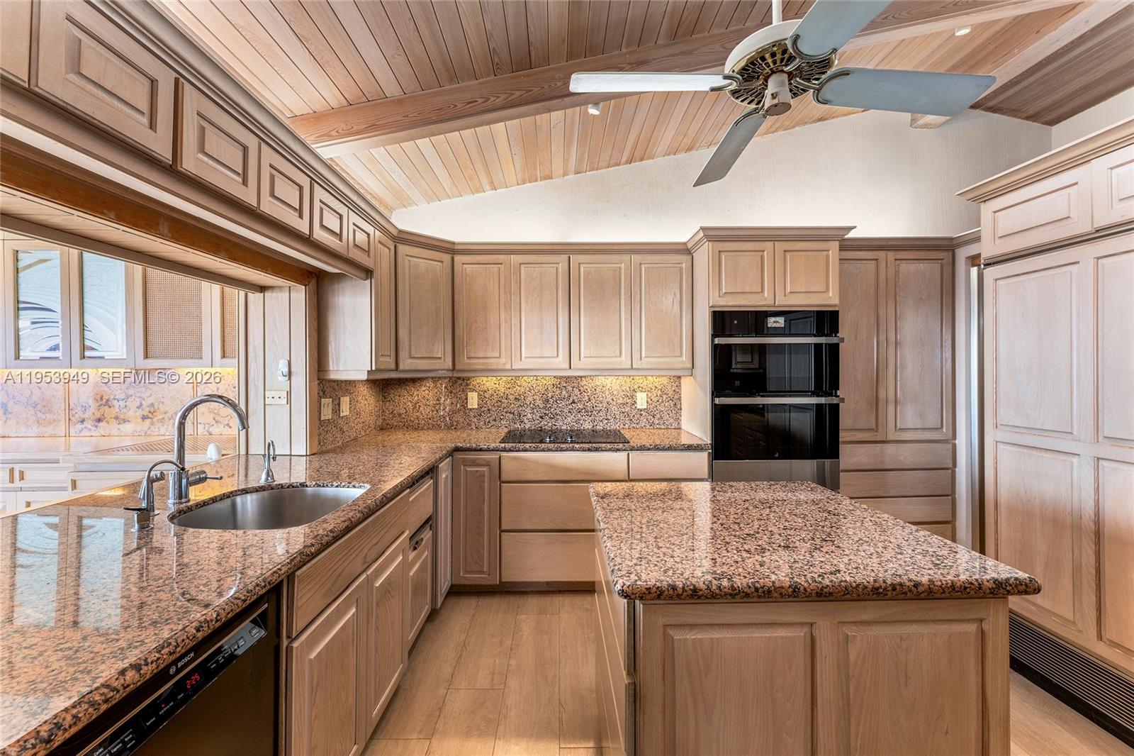 CORAL BAY SEC B - Residential