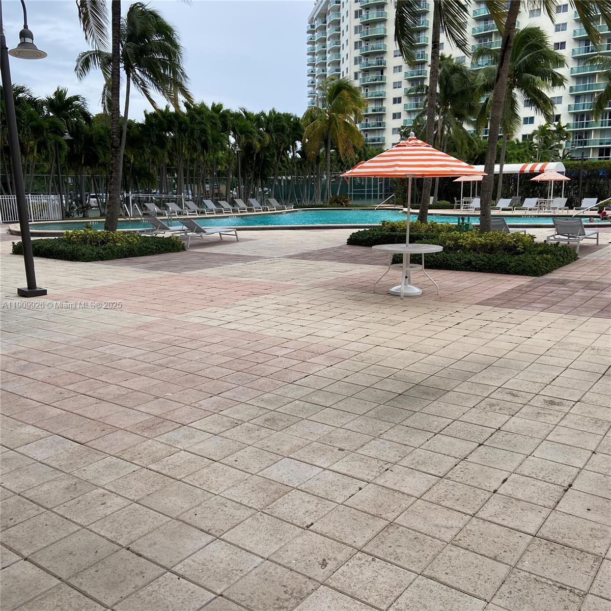 OCEANVIEW BUILDING B COND - Residential