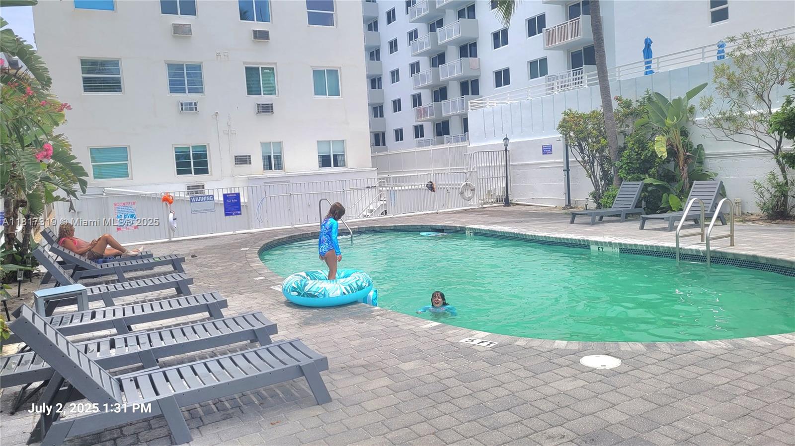 OCEAN WALK ON SOUTH BEACH - Residential