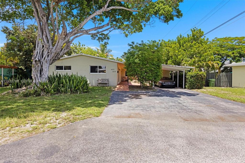 Photo of 1433 NE 22nd St, Wilton Manors, FL 33305 (MLS # A11928786)