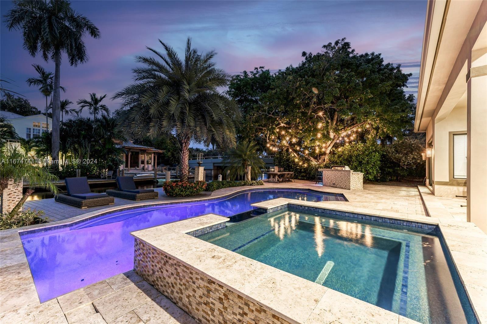 RIO VISTA ISLES - Residential