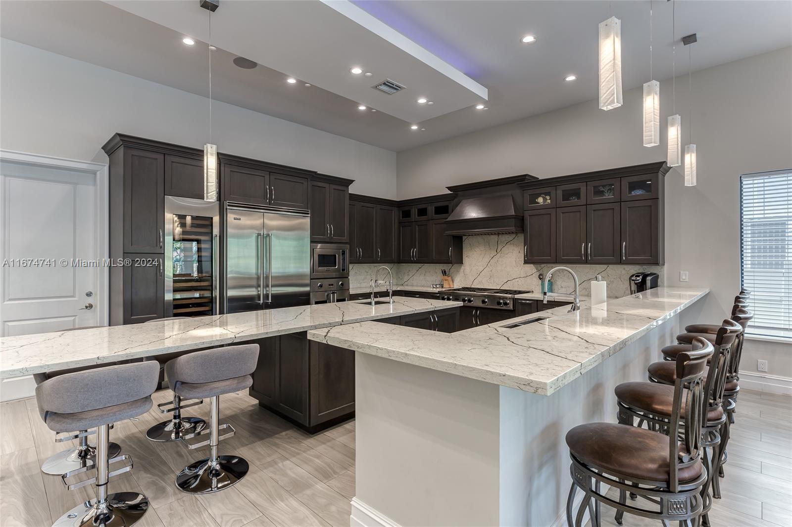 RIO VISTA ISLES - Residential