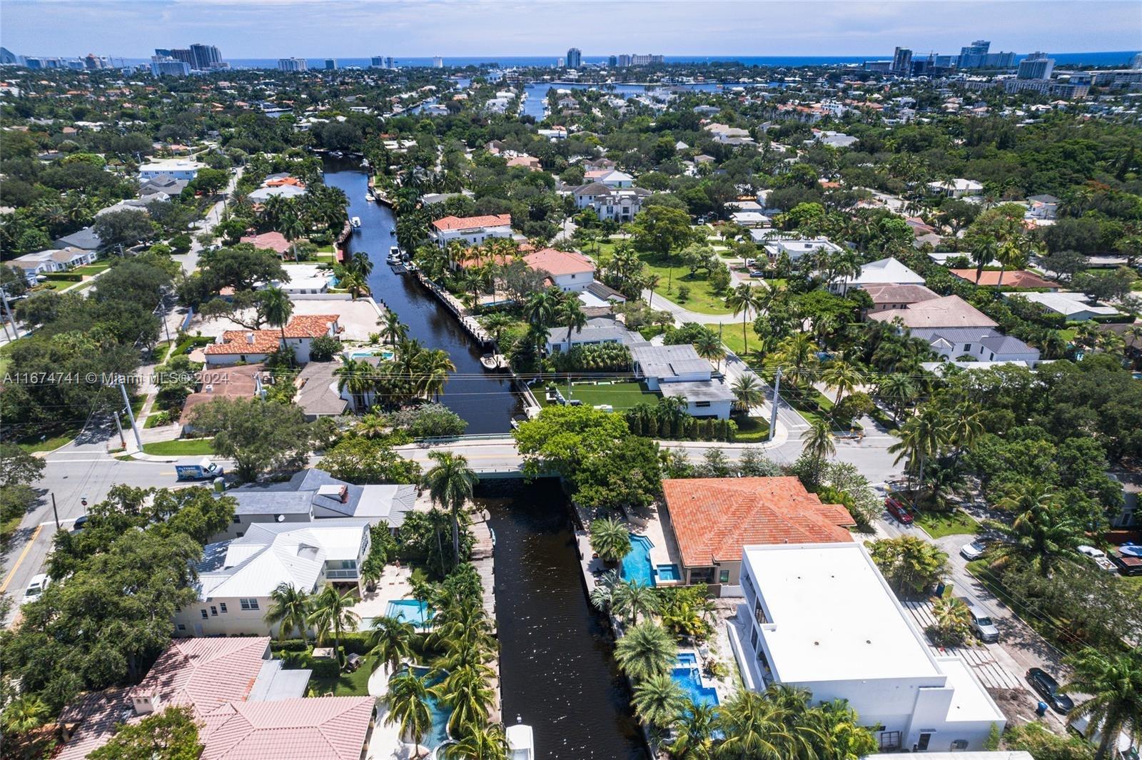 RIO VISTA ISLES - Residential