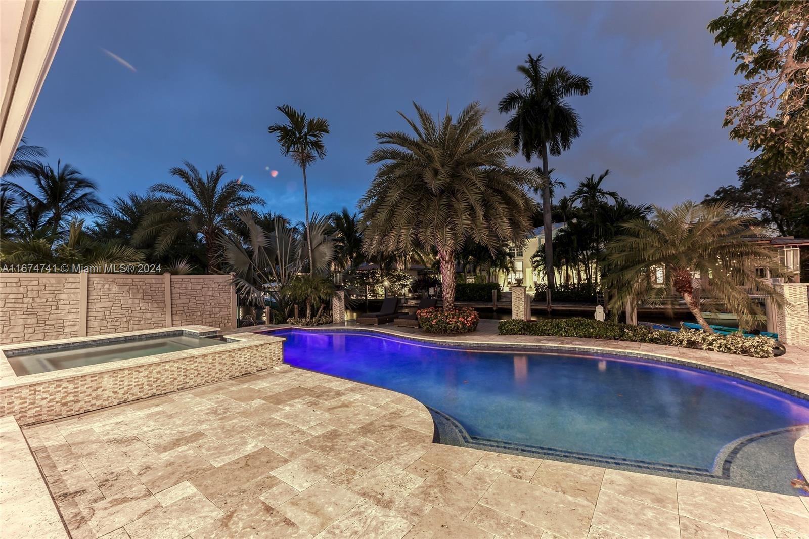 RIO VISTA ISLES - Residential