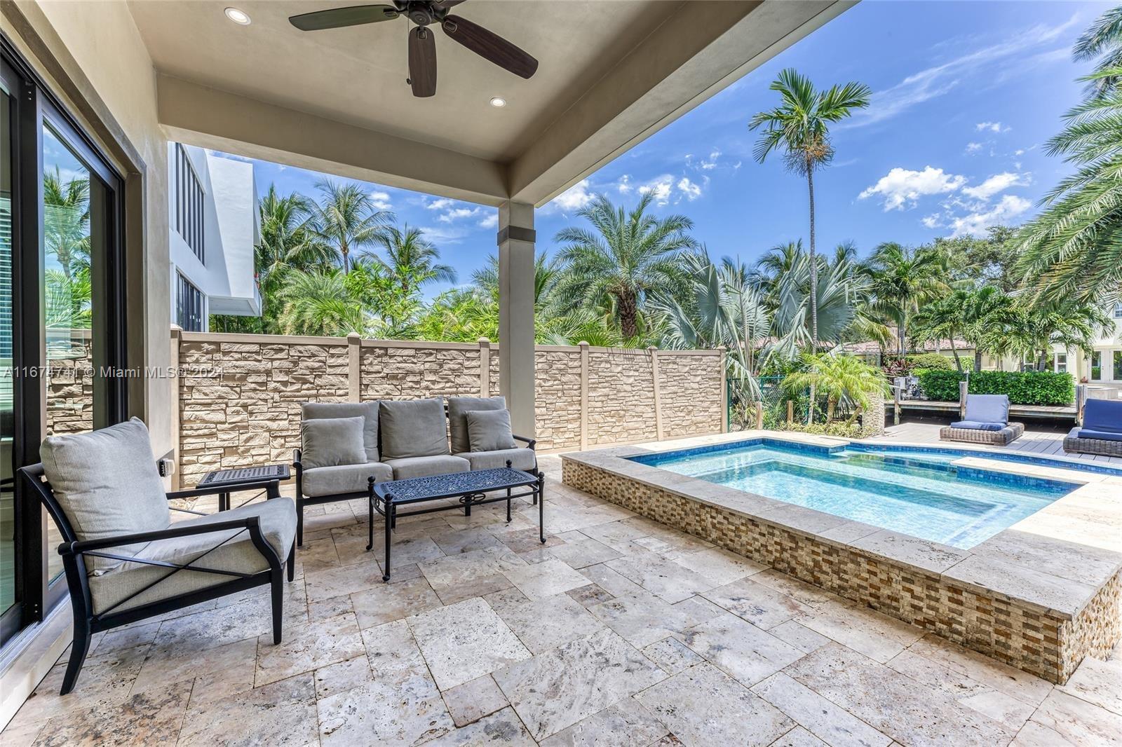 RIO VISTA ISLES - Residential