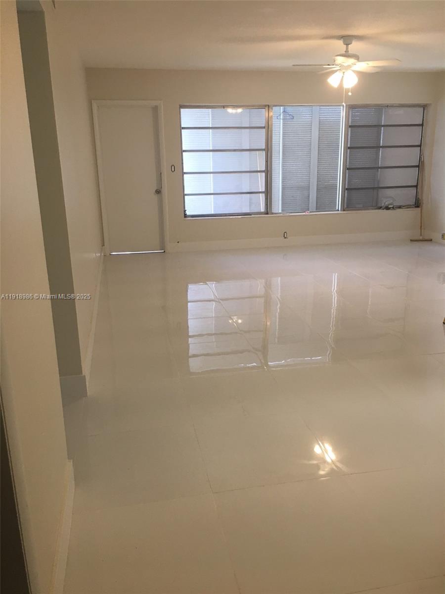 View photos, virtual tours, details... 16801 NE 14th Ave 309