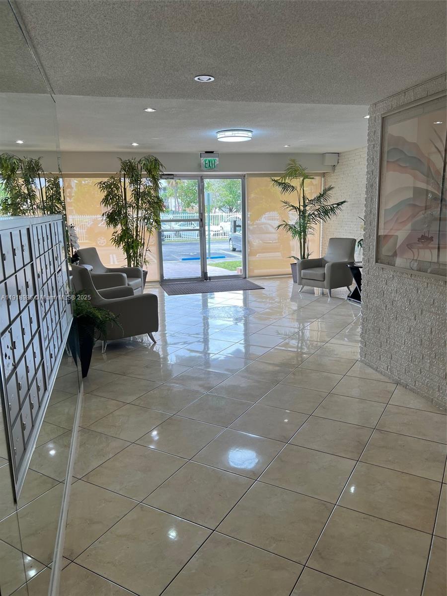 View photos, virtual tours, details... 16801 NE 14th Ave 309