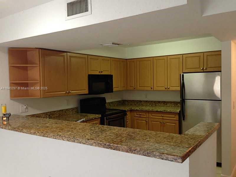 For rent 1 BR / 1 BA apartment in the heart of Doral. Excellent location at "Doral Garden II" community Resort style, close distance to 836 HWY, supermarkets, restaurant and new Downtown Doral shops area. Unit it is located on the 1rd floor with wide patio for BBQ and outdoor furniture, 1 parking space assigned, security patrol, tennis court, fitness center, two pools, community lakes, sidewalks and children's park. Washer and Dryer is NOT inside, tenant must use community washer/dryer. Close to the new Jackson Hospital Building, Military Southern Command Building and more.