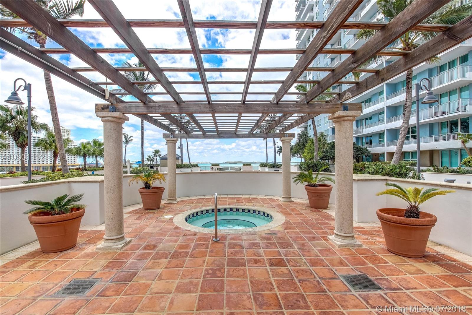 Yacht Club Brickell - Residential Lease