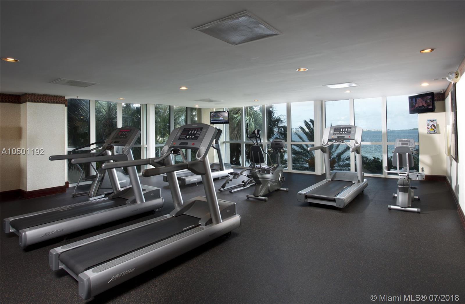 Yacht Club Brickell - Residential Lease