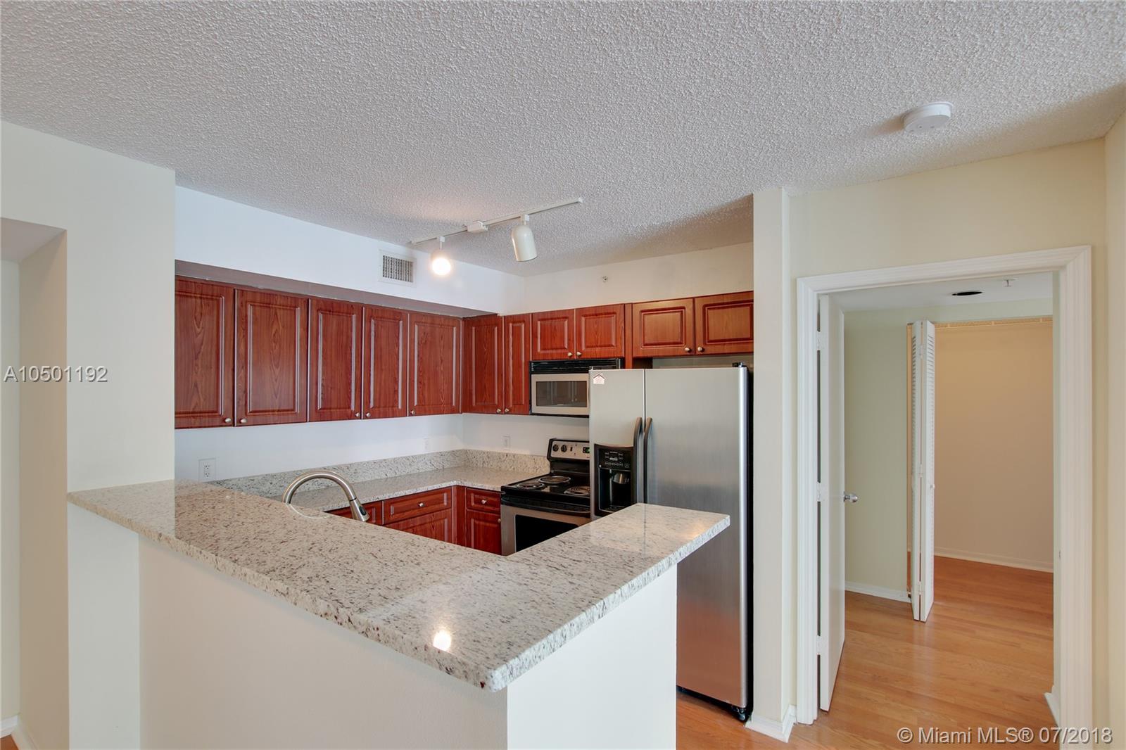 Yacht Club Brickell - Residential Lease