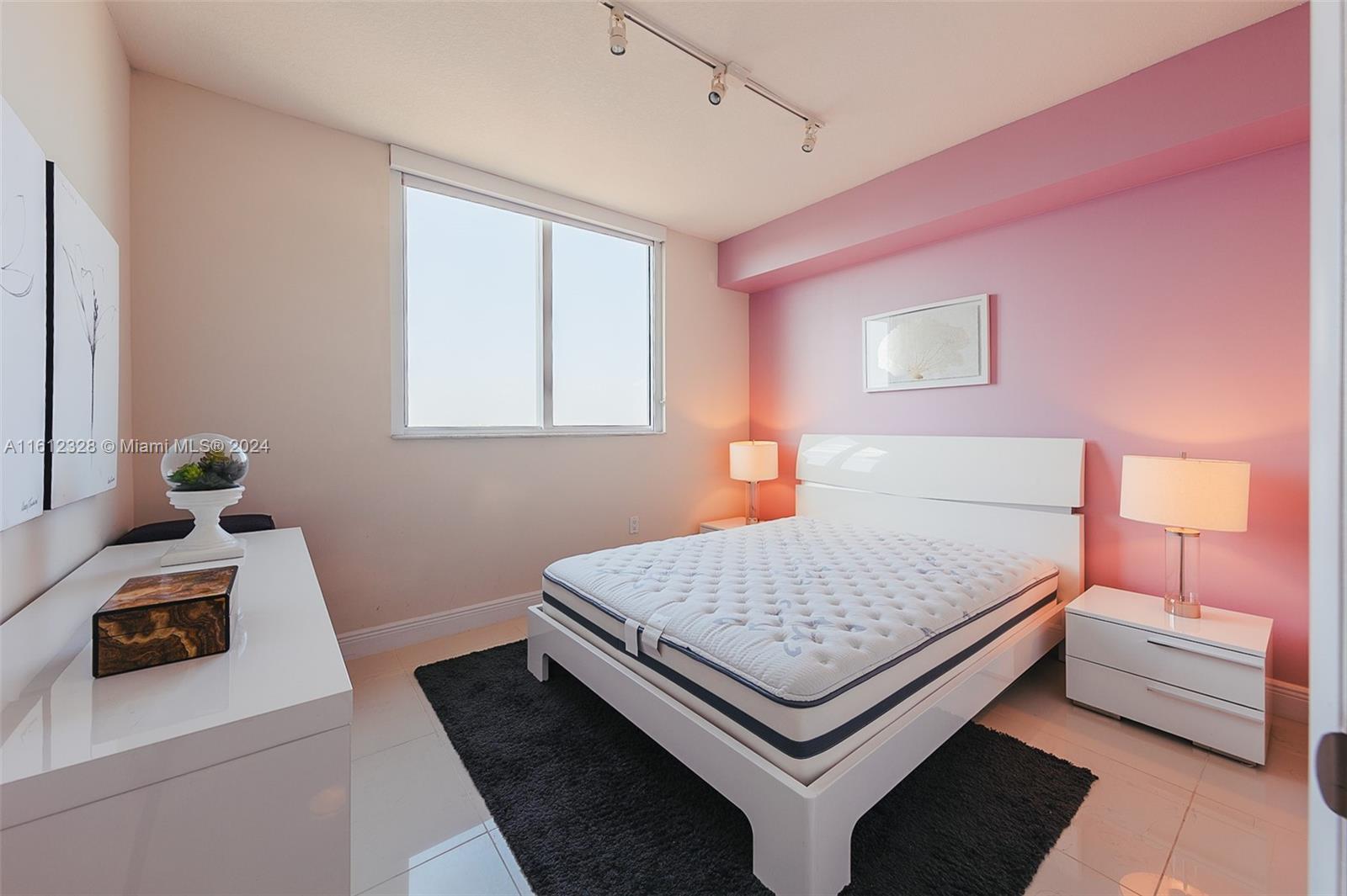 TERRAZAS RIVERPARK VILLAG - Residential Lease
