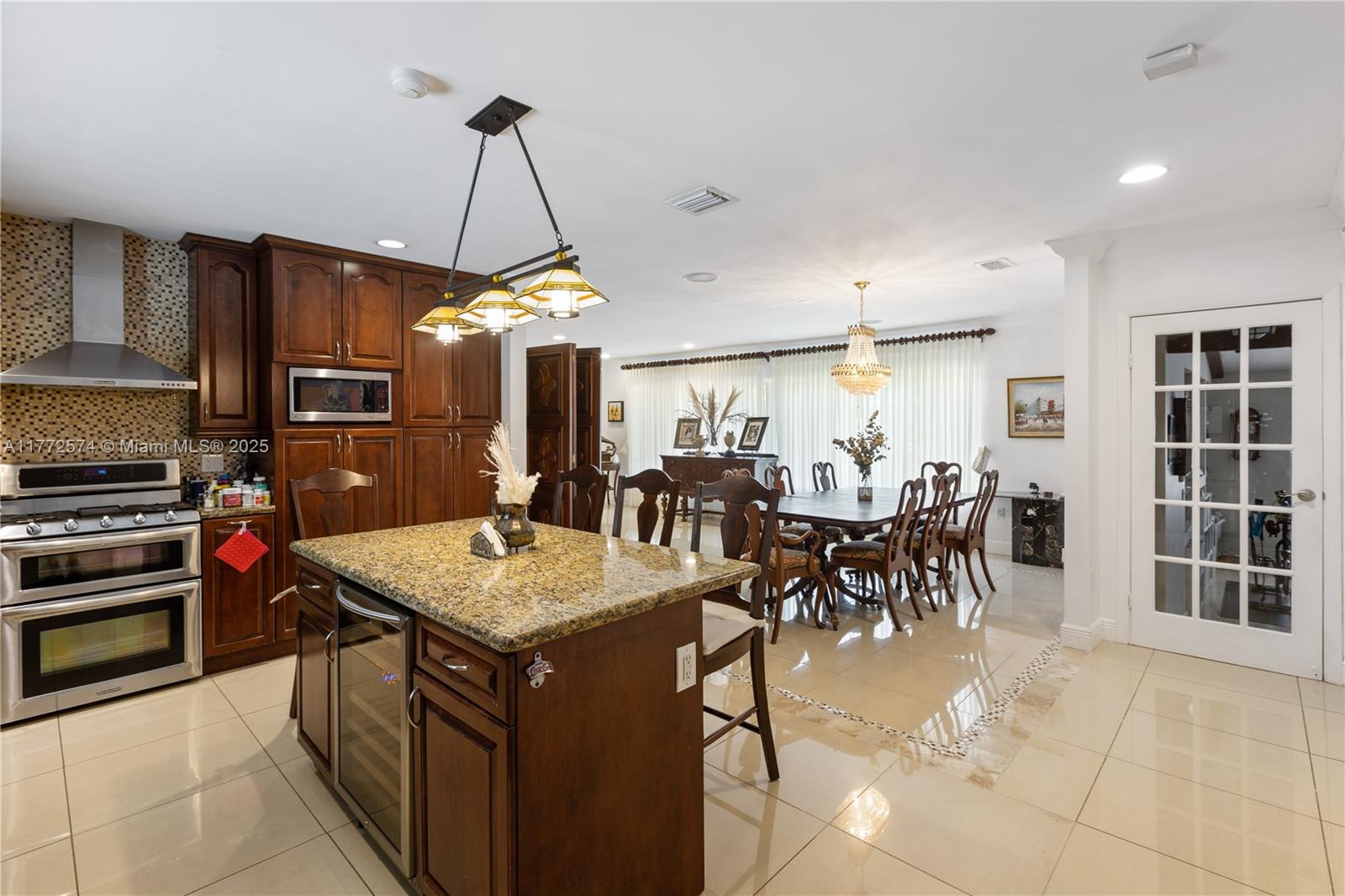 BAY HEIGHTS - Residential