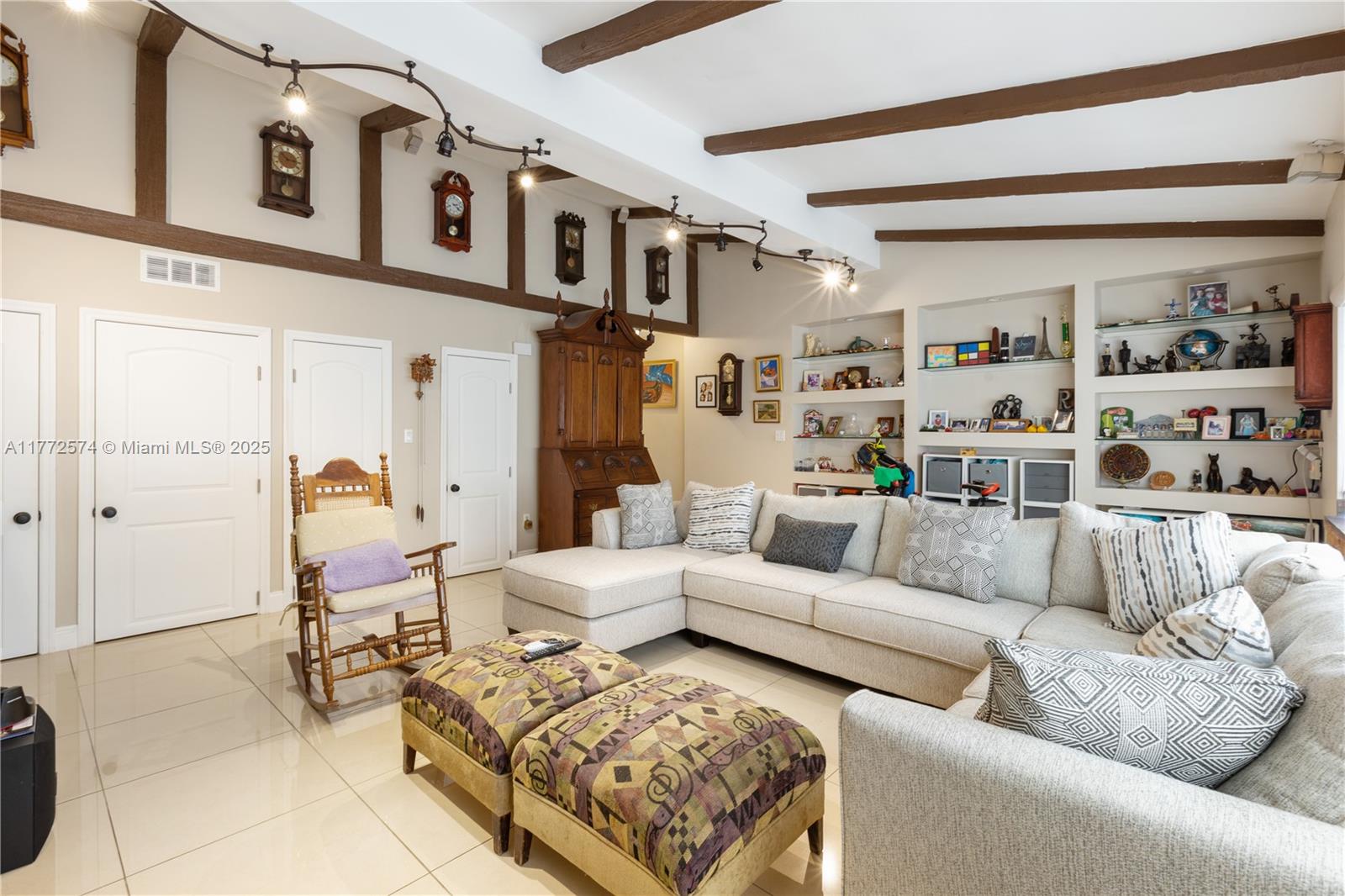 BAY HEIGHTS - Residential
