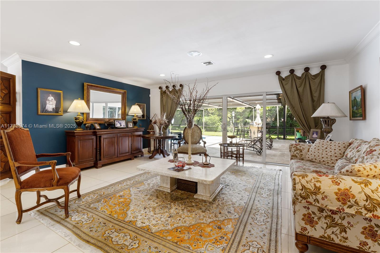 BAY HEIGHTS - Residential
