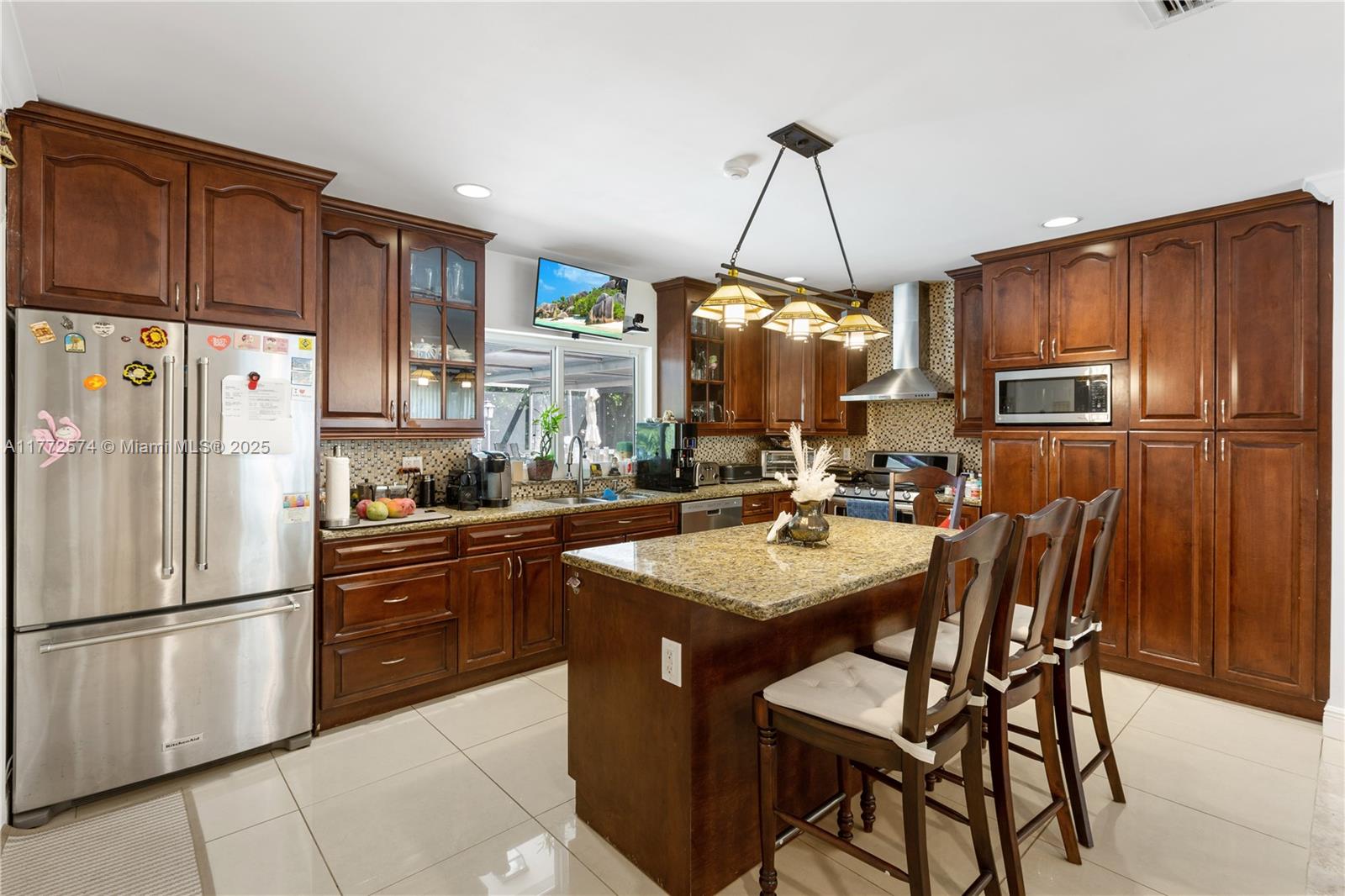 BAY HEIGHTS - Residential