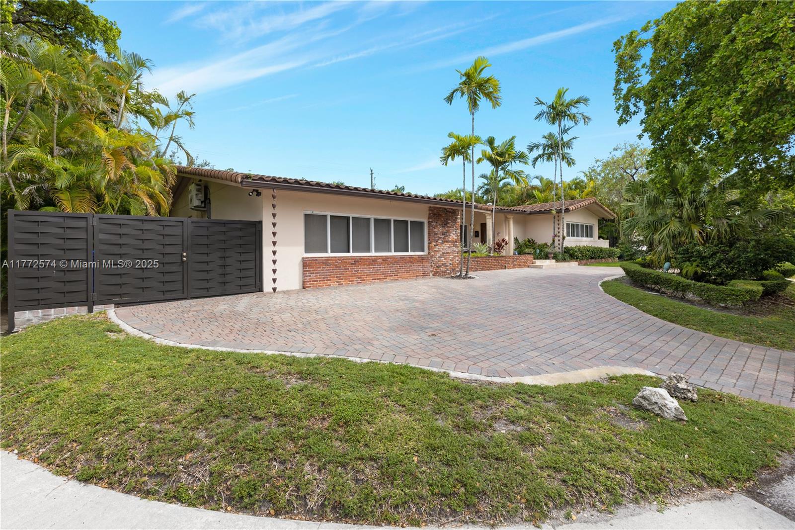 BAY HEIGHTS - Residential