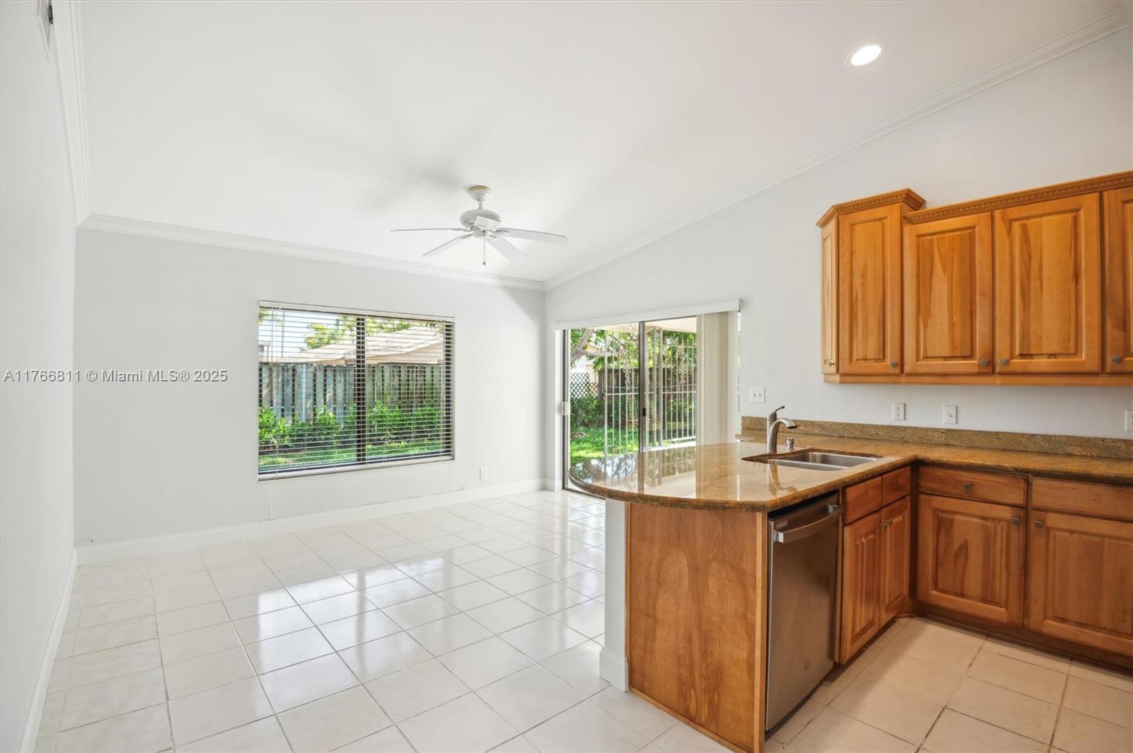 JACARANDA PARCEL 338 - Residential