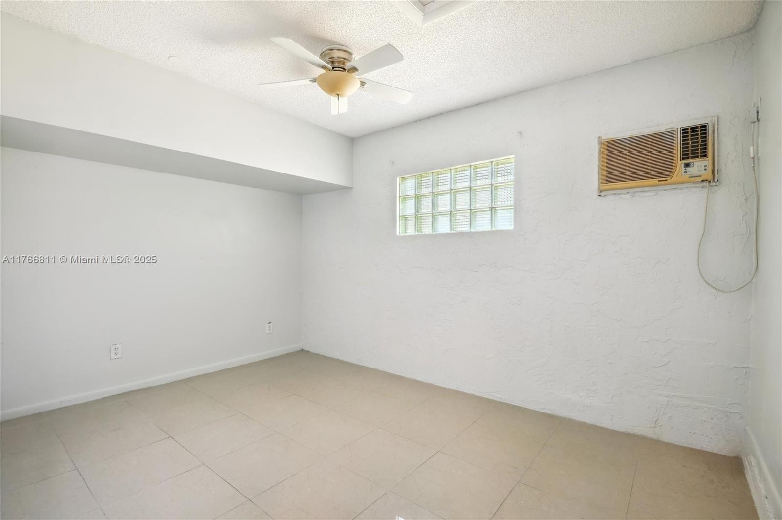 JACARANDA PARCEL 338 - Residential