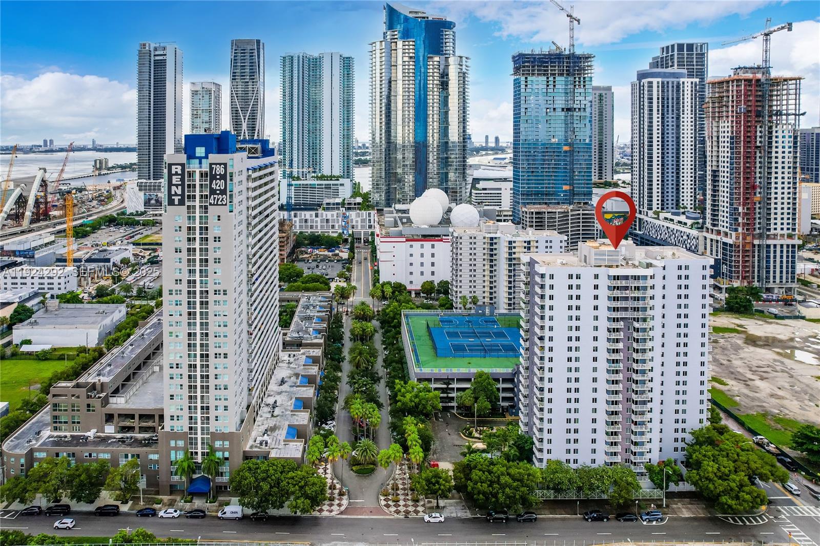 MADISON DOWNTOWN CONDO - Residential