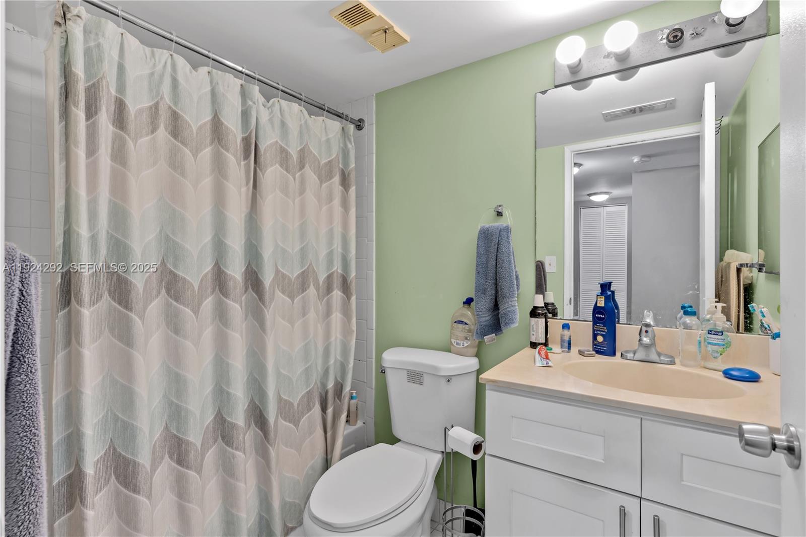 MADISON DOWNTOWN CONDO - Residential