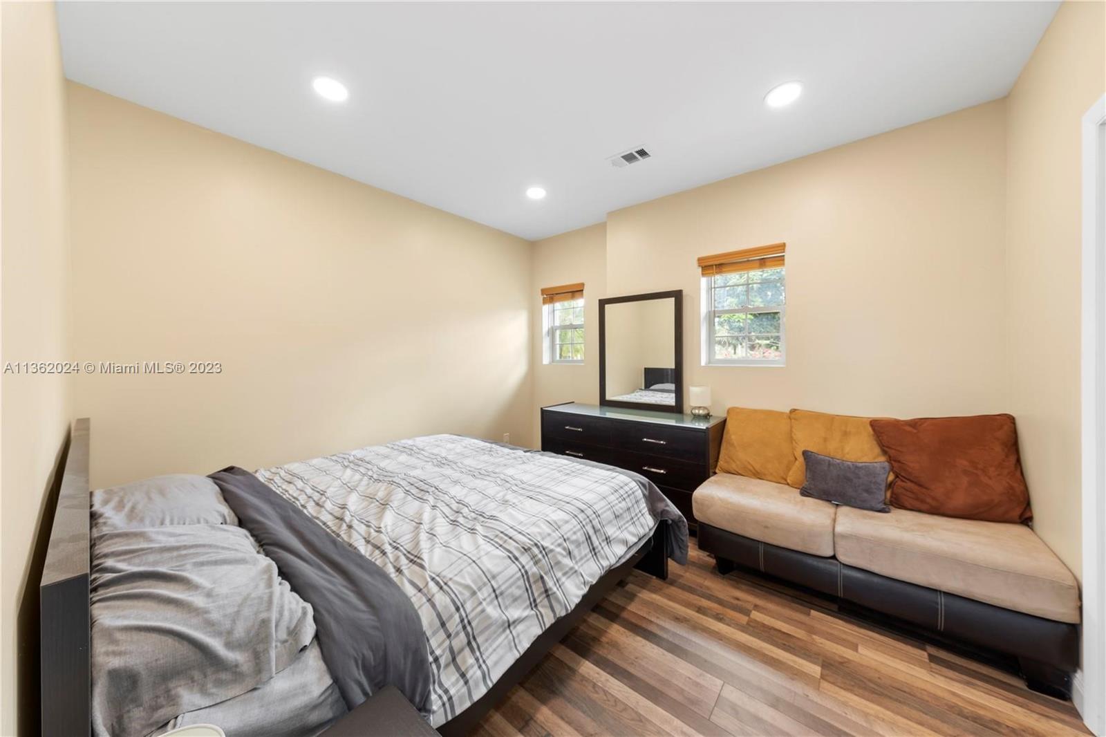 REDLAND VRBO AND EVENT - Residential