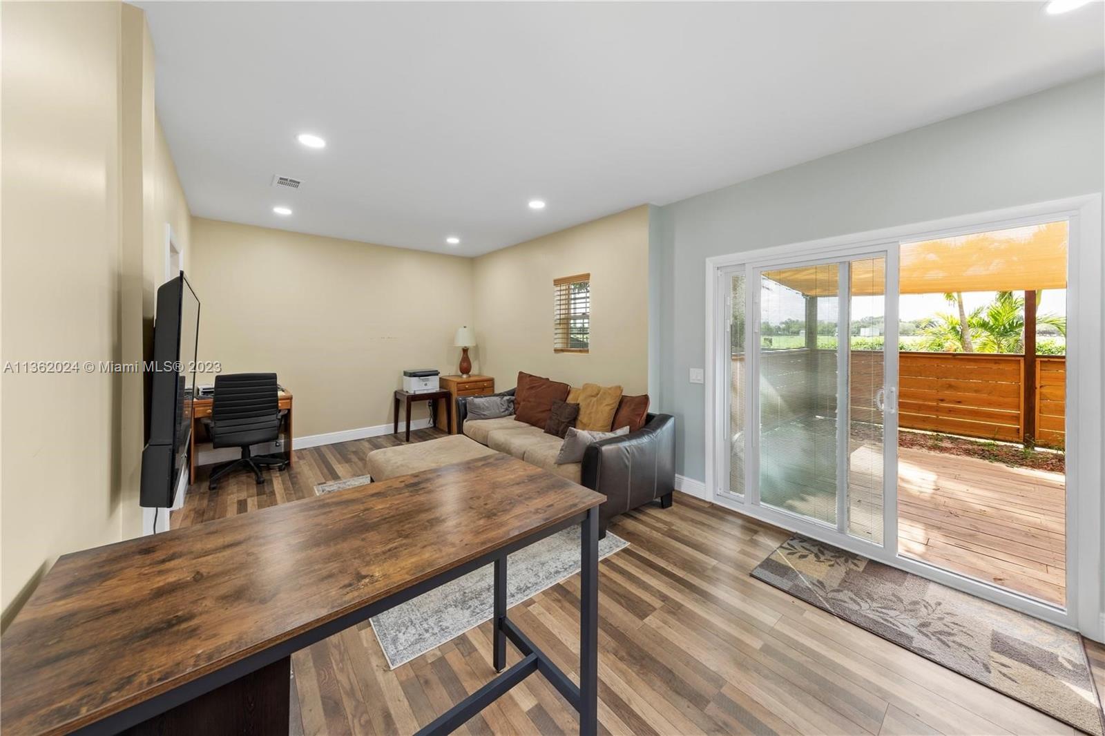 REDLAND VRBO AND EVENT - Residential