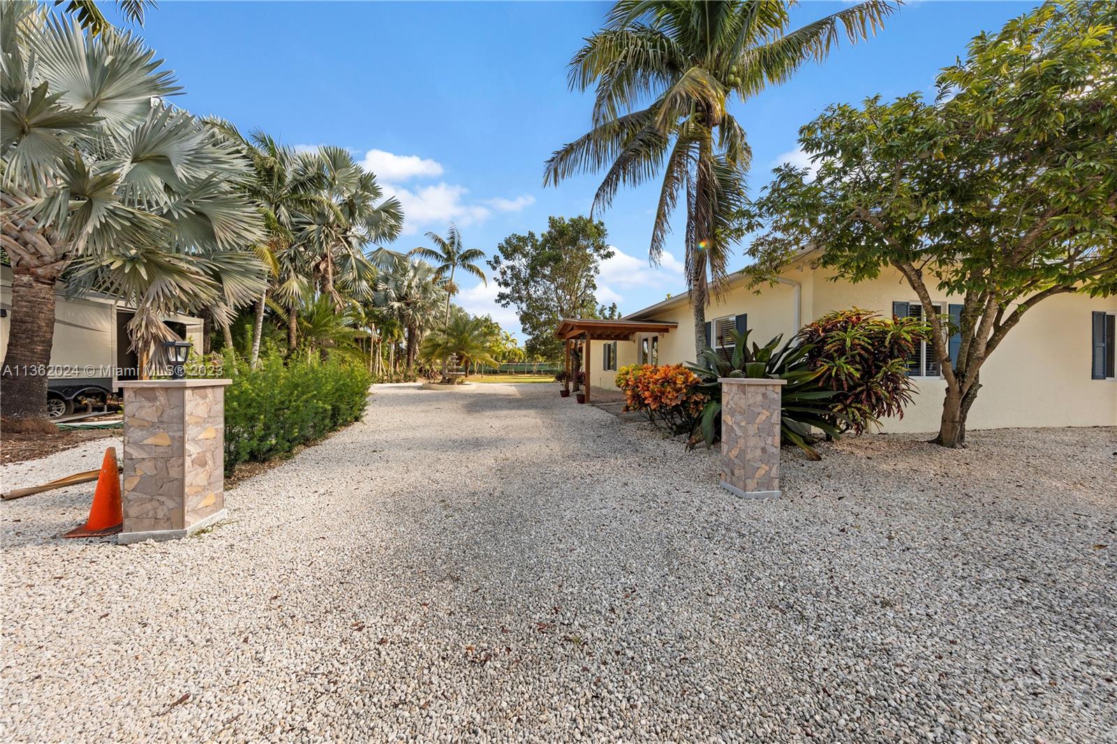 REDLAND VRBO AND EVENT - Residential