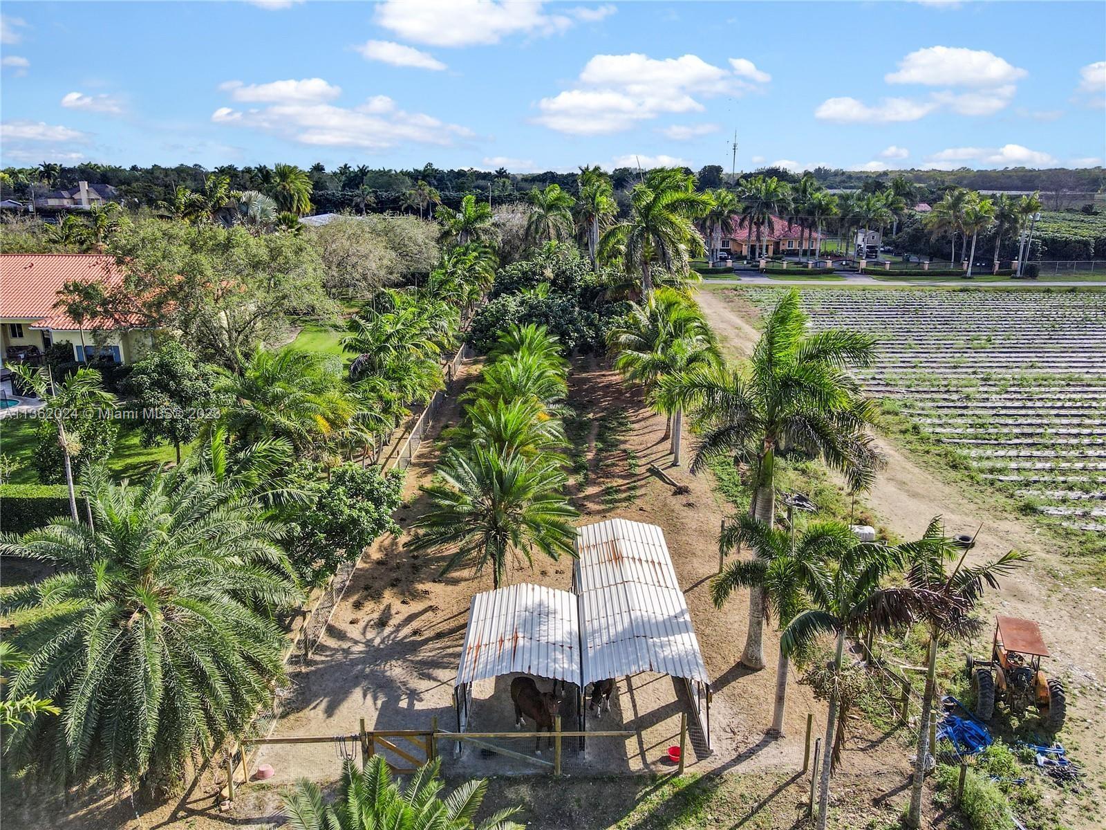 REDLAND VRBO AND EVENT - Residential