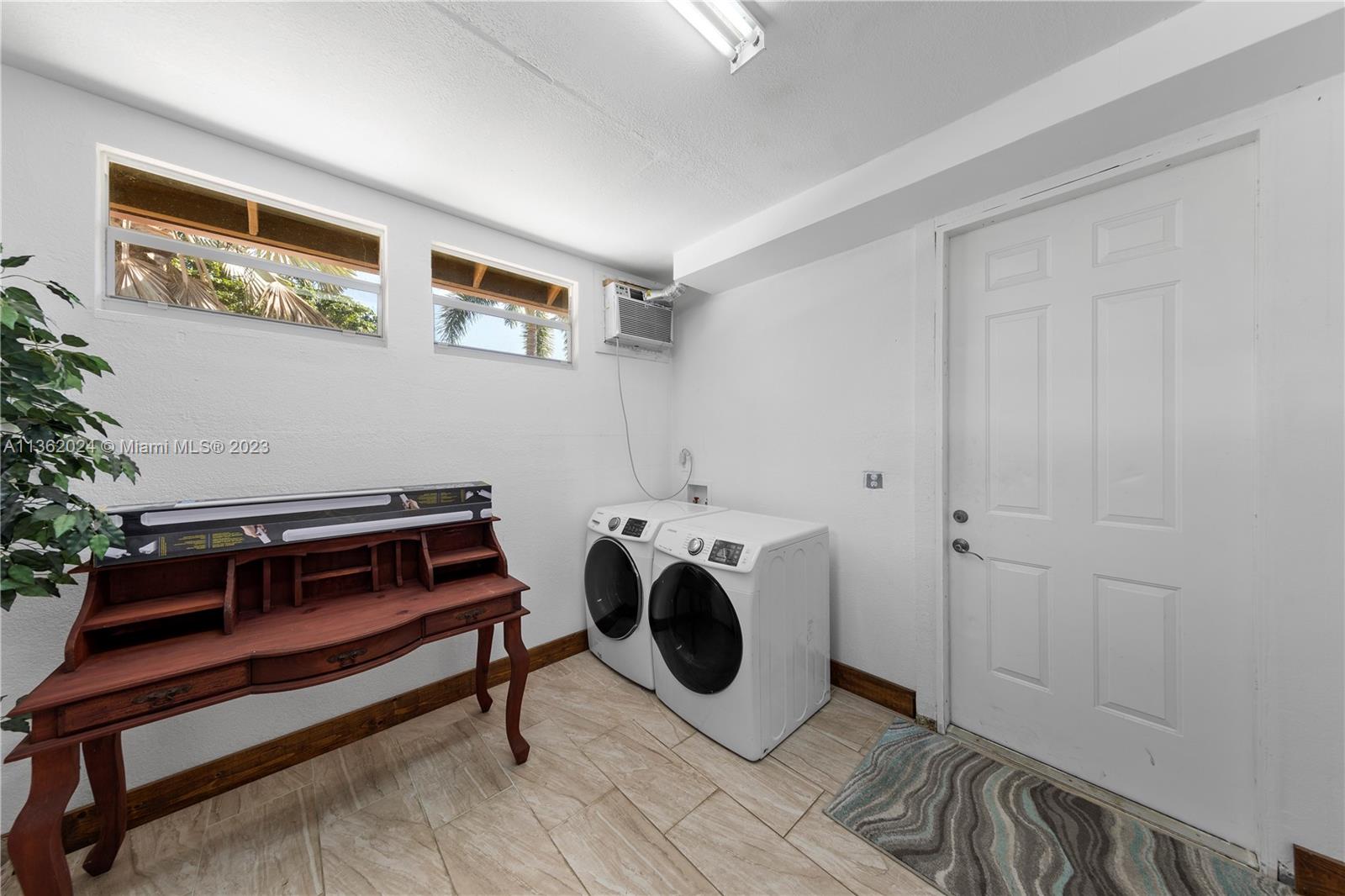 REDLAND VRBO AND EVENT - Residential