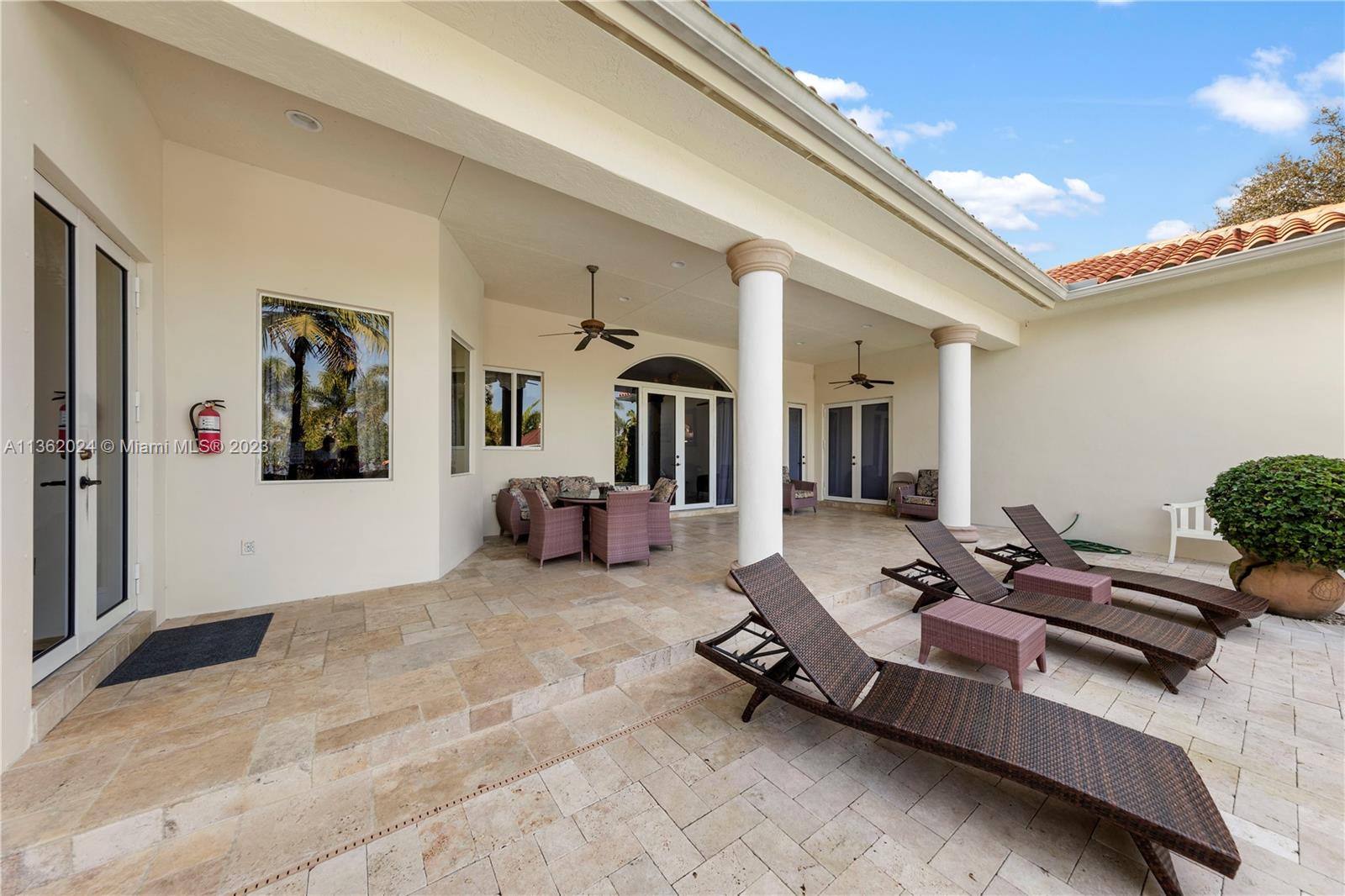 REDLAND VRBO AND EVENT - Residential