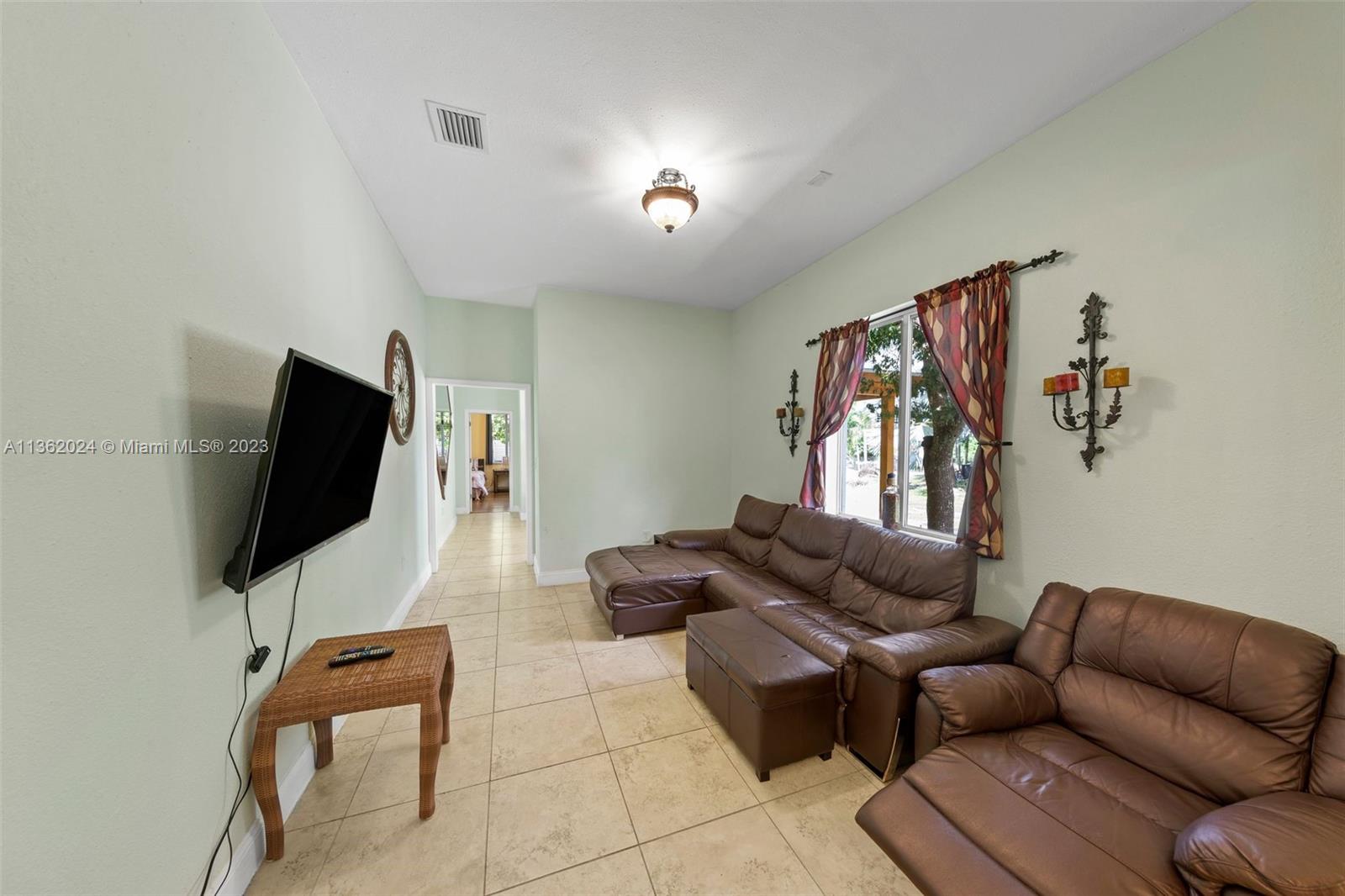 REDLAND VRBO AND EVENT - Residential