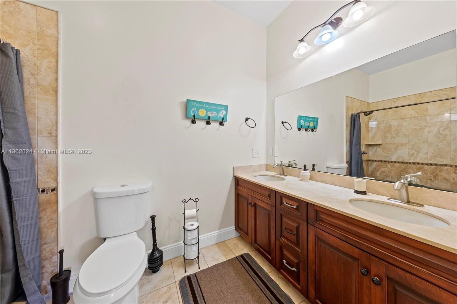 REDLAND VRBO AND EVENT - Residential