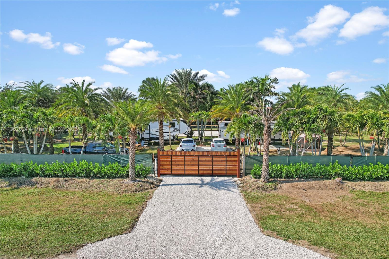 REDLAND VRBO AND EVENT - Residential