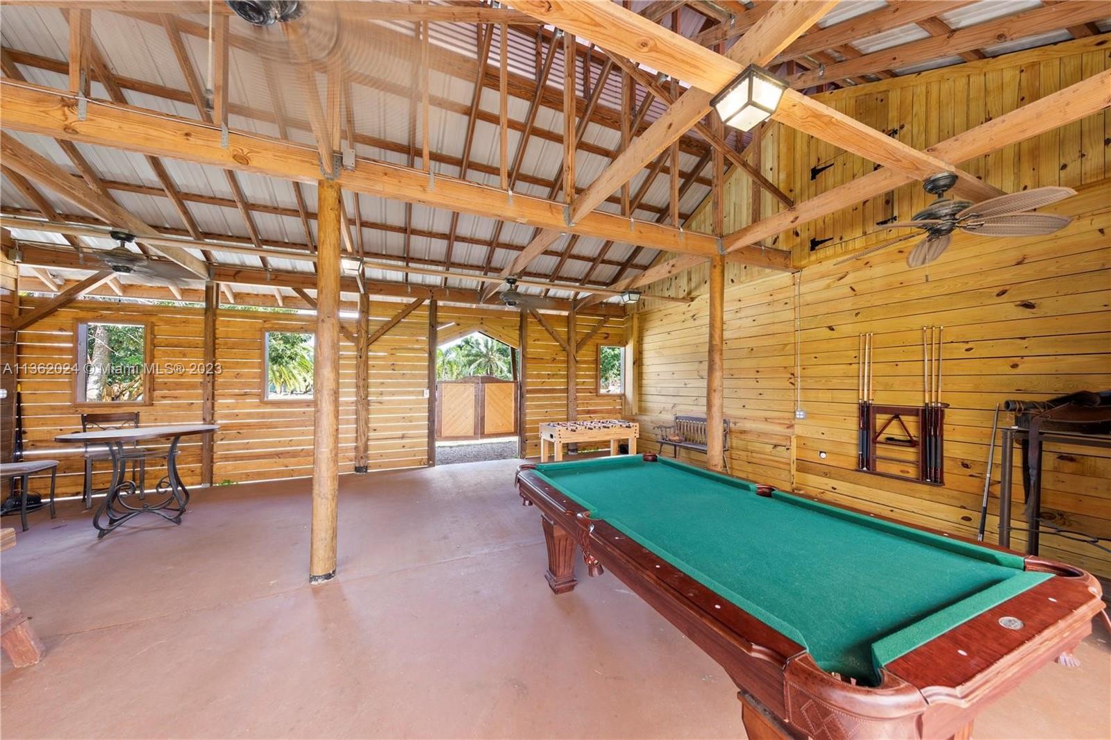 REDLAND VRBO AND EVENT - Residential