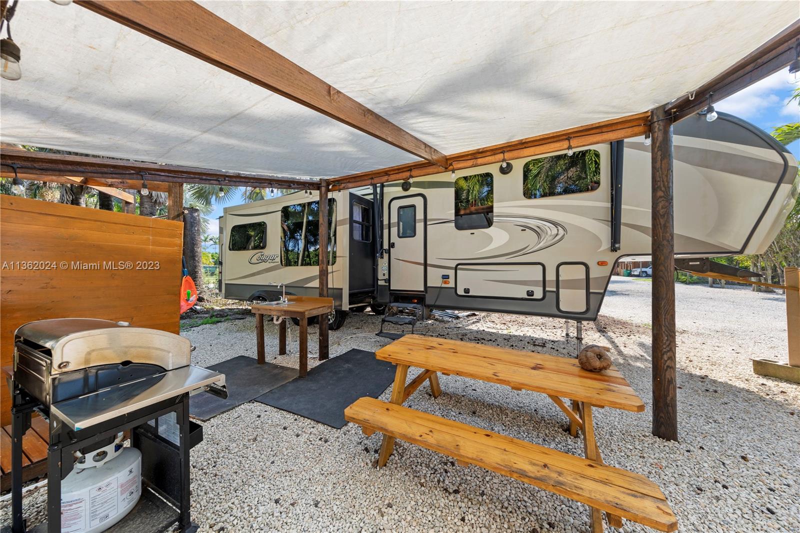 REDLAND VRBO AND EVENT - Residential