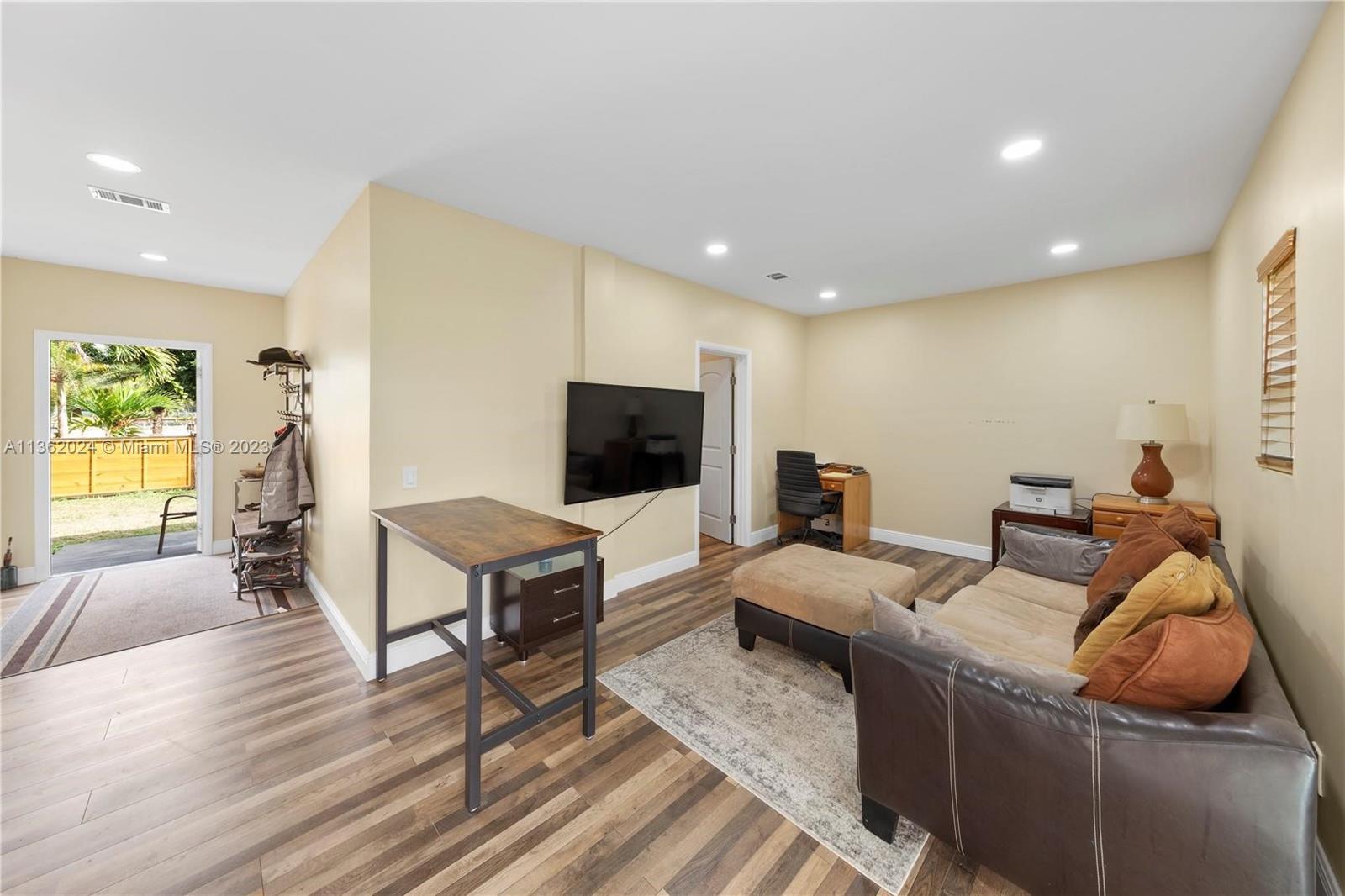 REDLAND VRBO AND EVENT - Residential