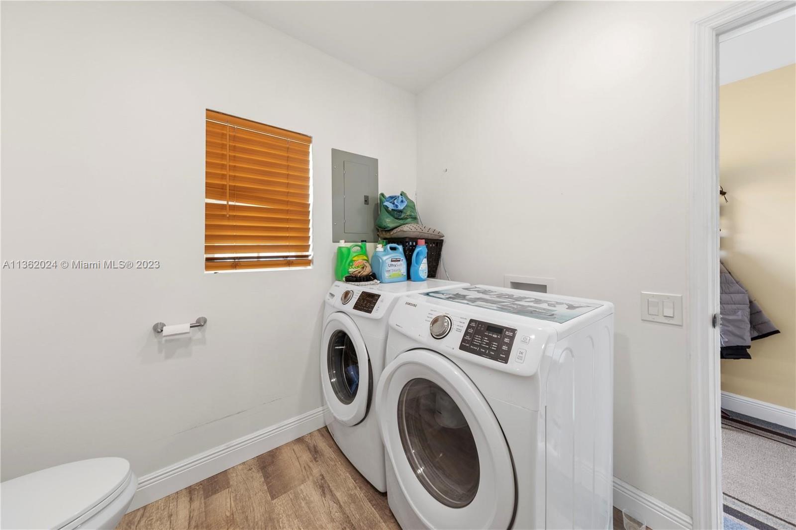 REDLAND VRBO AND EVENT - Residential