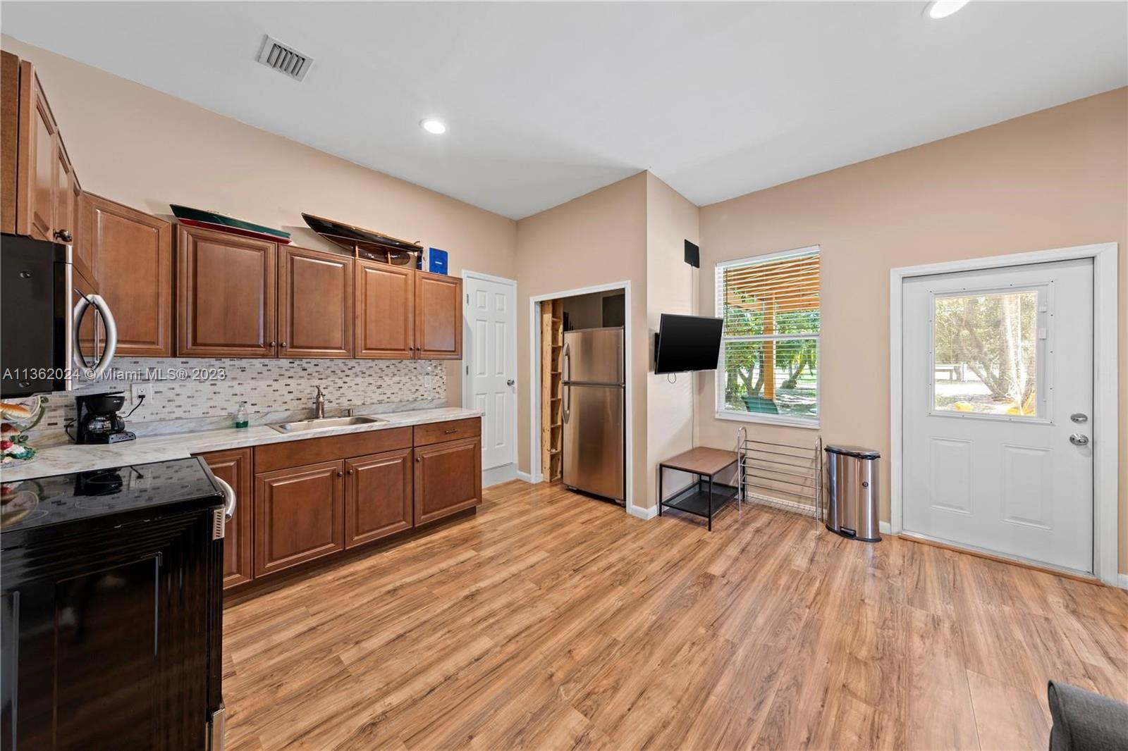 REDLAND VRBO AND EVENT - Residential