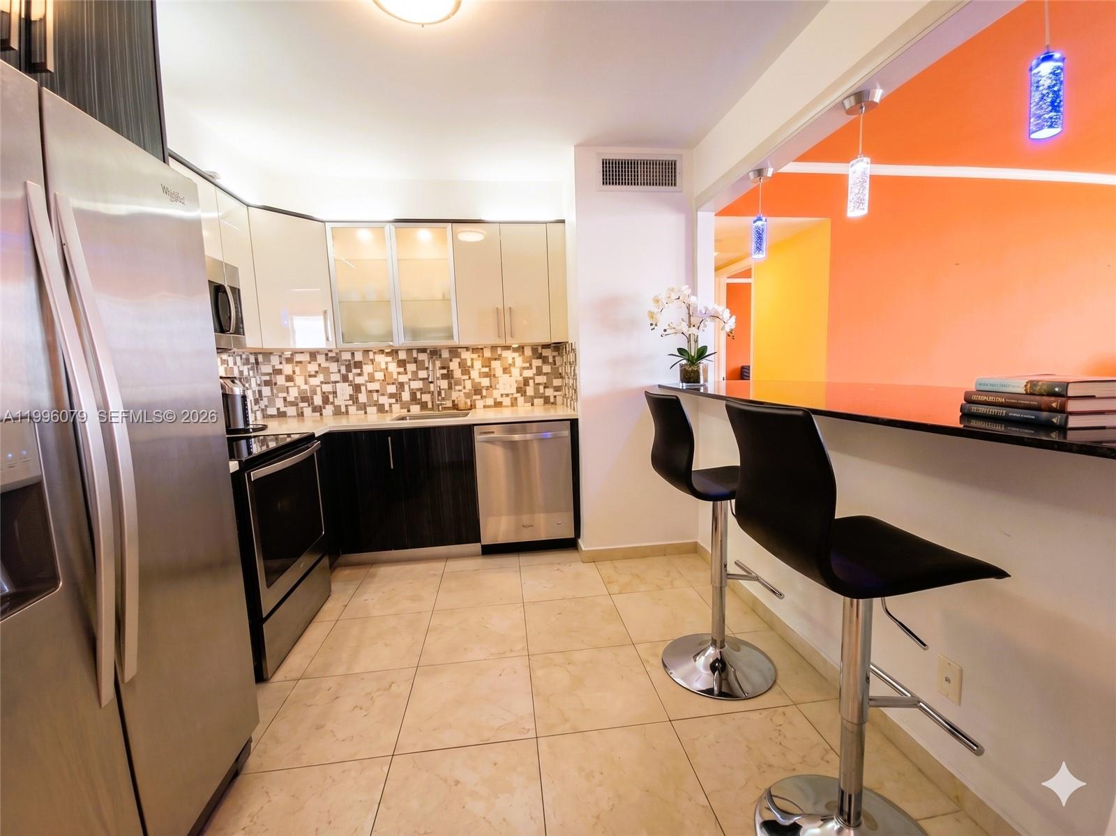 ADMIRALS PORT CONDO EAST - Residential