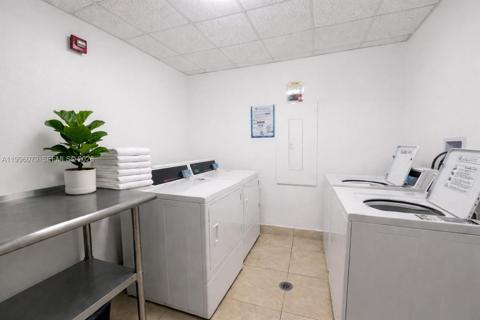 ADMIRALS PORT CONDO EAST - Residential