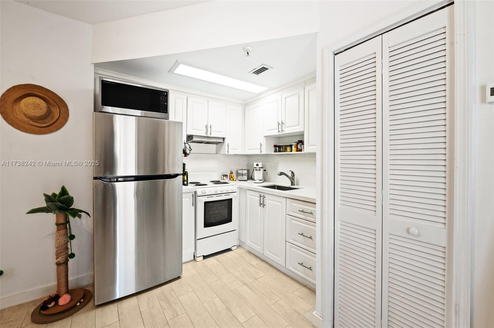 3051 SW 27th Ave 302
